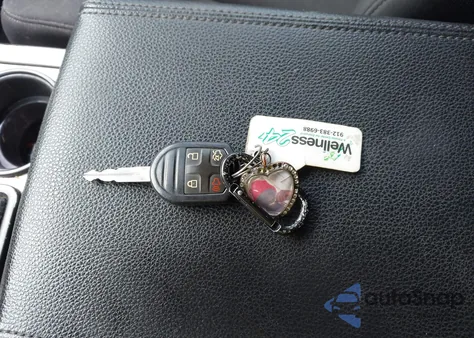 2016 Ford Expedition Xlt z USA, uszkodzony, nr VIN 1FMJU1HT1GEF33433